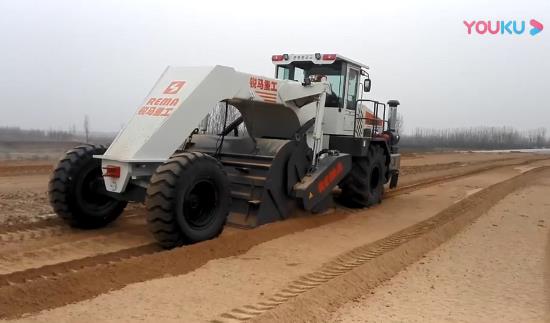 RZ530，定州灰土拌和